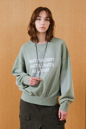 여성 피그먼트 크롭 맨투맨 (L/KHAKI)