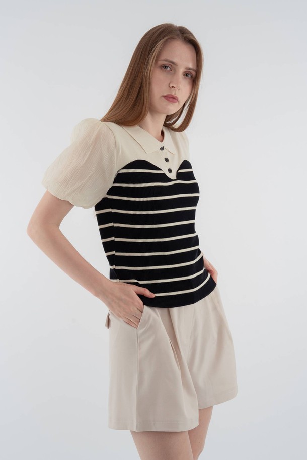 VOCA - 블라우스 - Chest Stripe Collar knit_Beige