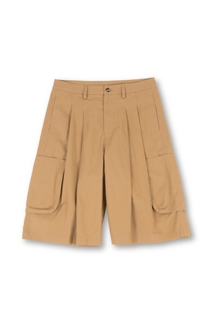 TWO TUCK WIDE BERMUDA PANTS BEIGE