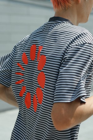 Stripe border Tee Black