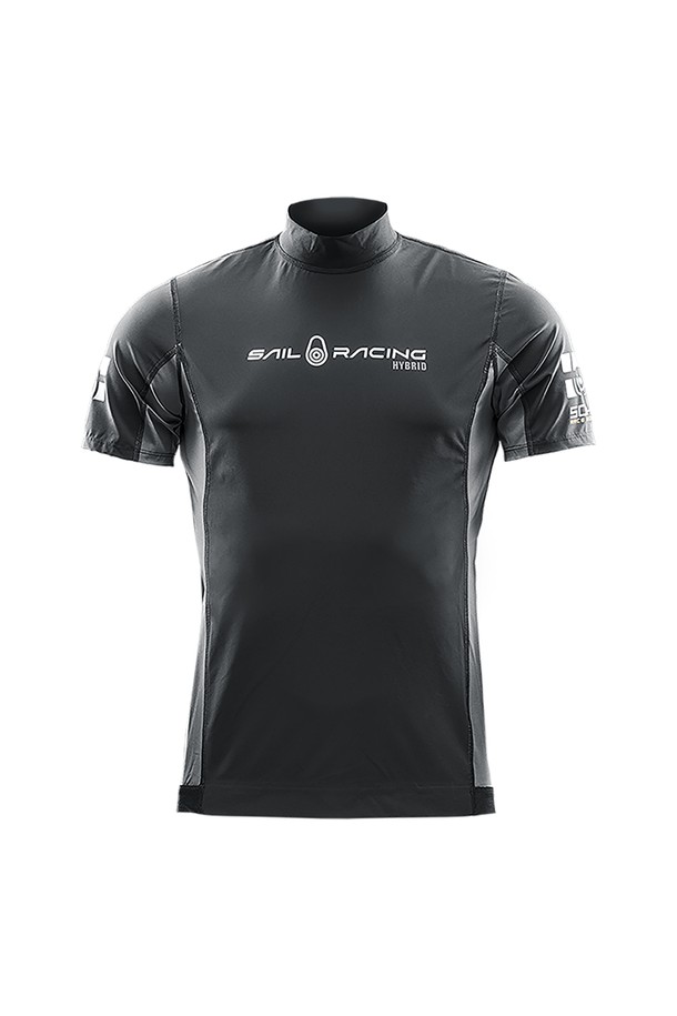 Orca Hybrid Ss_999 (오르카 하이브리드 반소매 999) 래쉬가드는 여름철 수영, 서핑, 스노클링을 즐기기에 적합한 공용 제품입니다. 블랙 컬러의 슬림핏 디자인으로, 자외선 차단 기능과 뛰어난 신축성, 속건 기능이 특징입니다. 나일론과 스판덱스 혼방 소재로 제작되어 부드러운 촉감을 선사하며, 하프넥 라인과 로고 패턴 디자인으로 스포티한 스타일을 강조합니다. 얇은 두께감으로 편안한 착용감을 제공하며, 휴가룩, 리조트룩, 여름 바캉스룩에 완벽하게 어울립니다.
