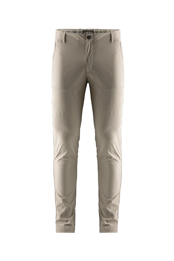 RACE CHINO_283은 일상, 출근룩, 비즈니스 캐주얼, 오피스룩에 적합한 남성용 치노 팬츠입니다. 클래식, 미니멀, 시크 스타일을 연출할 수 있으며, Warm Beige와 Carbon 두 가지 색상으로 제공됩니다. 나일론과 스판덱스 혼방 소재로 제작되어 슬림핏을 선사하며, 벨트 루프, 앞주머니, 뒷주머니가 있습니다. 종아리와 허리 부분이 타이트하게 디자인되었으니, 평소보다 한 사이즈 크게 주문하는 것을 권장합니다.

