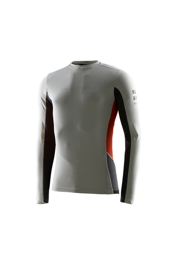 REFERENCE LS 래쉬가드_915는 수영, 서핑, 수상 스포츠를 즐기기에 적합한 공용 래쉬가드입니다. 슬림핏 디자인에, 부드러운 촉감과 긴 소매 기장으로 제작되었으며, 자외선 차단 및 신축성, 속건 기능성을 갖춰 활동성을 높였습니다. 여름 휴가, 리조트, 바캉스룩에 잘 어울리는 스포티한 스타일의 무지 래쉬가드로, 그레이, 블랙, 오렌지 3가지 색상으로 만나보세요. 나일론과 스판덱스 혼방 소재로 제작되어 얇고 편안한 착용감을 선사합니다. 라운드넥 디자인으로 어떤 스타일에도 쉽게 매치할 수 있습니다.
