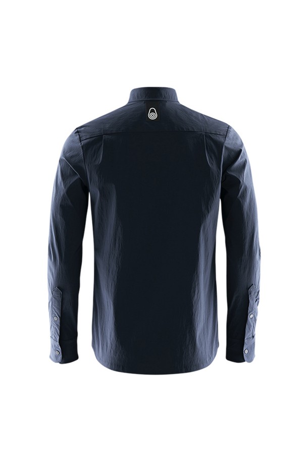 RACE SHIRT_696은 남성용 러닝 및 스포츠 활동에 적합한 긴소매 집업 셔츠입니다. 네이비 색상의 레귤러핏으로, 봄, 가을 시즌에 착용하기 좋습니다. 미니멀하고 스포티한 스타일을 연출하며, 카라넥 디자인이 특징입니다. 얇고 부드러운 폴리에스테르 소재로 제작되어 흡습 및 속건 기능을 제공합니다. 뛰어난 기능성과 심플한 디자인으로 러닝룩을 완성해 보세요.
