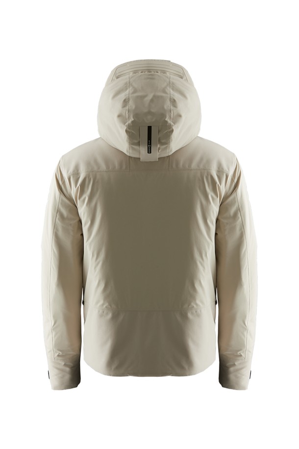 **GLACIER BAY 재킷(283)**은 남성용 겨울 아우터로, 하이킹, 스노우스포츠, 일상 등 다양한 활동에 적합합니다. 웜 베이지, 올리브 다크 네이비 카본, 글레이셔 베이 세 가지 색상으로 출시되었으며, 스포티하고 아웃도어 스타일을 연출합니다. 두꺼운 두께감의 나일론과 폴리에스테르 혼방 소재에 방수, 방풍, 보온 기능을 더해 뛰어난 방한력을 제공합니다.

프리마로프트 안감과 그래핀 라이닝이 적용되어 보온성을 극대화했으며, 접이식 후드, 워터채널링 구조, 방수 YKK 지퍼, 내부 지퍼 포켓 2개, 허리 포켓 4개, 후드 및 밑단 조절 기능, PFC ZERO 발수 처리 등 다채로운 기능성을 갖추었습니다. 겨울 데일리룩, 여행룩, 등산룩 등 고프코어, 스포티, 미니멀 스타일을 즐기는 분들께 추천합니다. 레귤러핏의 긴 소매 집업 스타일로, 윈터 익스페디션 재킷 디자인을 완성합니다.
