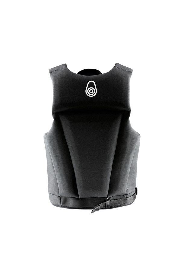 SR90 네오 PFD_999는 수상 스포츠와 세일링에 적합한 남녀 공용 구명조끼입니다. 블랙 색상의 레귤러 핏으로, 여름철 휴가, 리조트, 바캉스룩에 잘 어울리는 스포티한 스타일을 연출합니다. 두꺼운 두께의 네오프렌 소재로 제작되었으며, 민소매 디자인과 라운드넥이 특징입니다. 조절 가능한 스트랩과 안전 버클, 방수, 부력, 보호 기능을 갖춰 안전한 수상 활동을 지원합니다.
