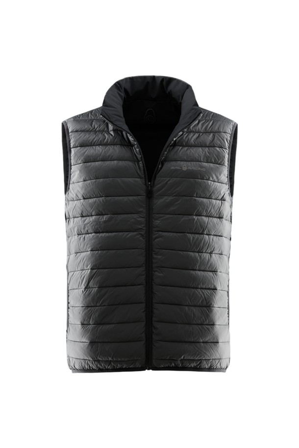 FLOOD 리버시블 베스트(999)는 봄, 가을 시즌에 활용하기 좋은 공용 베스트입니다. 블랙 색상의 무지 디자인으로, 캐주얼과 스포티한 스타일 연출에 용이합니다. 나일론 소재로 제작되어 부드러운 촉감을 제공하며, 레귤러 핏의 집업 스타일로 편안하게 착용할 수 있습니다. 양면으로 활용 가능한 리버시블 디자인은 다양한 스타일을 연출하도록 돕습니다. 산책이나 여행 시, 가볍고 실용적인 아우터로 추천합니다.
