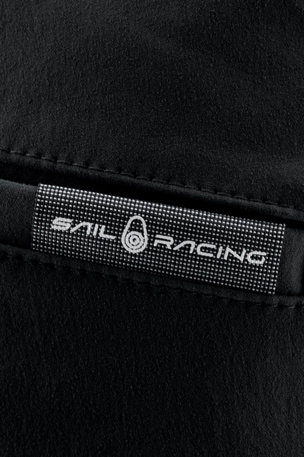 RACE CHINO_999는 남성용 치노팬츠로, 베이직하고 캐주얼한 스타일을 연출합니다. 봄, 가을에 적합하며, 일상 및 출근룩으로 활용하기 좋습니다. 블랙 컬러의 무지 디자인에 레귤러핏으로 제작되어 편안한 착용감을 제공합니다. 면 소재의 보통 두께감으로 제작되었으며, 포켓 디테일이 있습니다. 캐주얼, 미니멀, 클래식 스타일을 선호하는 분들께 추천합니다.
