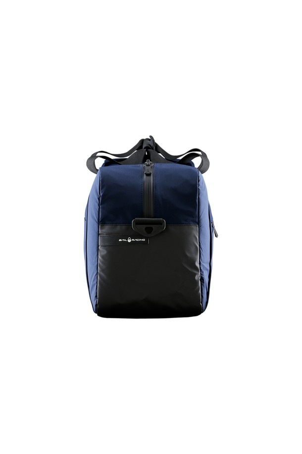 RACE 30 DM3 더플백(696)은 여행과 일상에서 활용하기 좋은 남성용 더플백입니다. 네이비 컬러의 무지 디자인으로, 미니멀, 캐주얼, 시티보이 스타일을 연출하기에 적합합니다. 30 사이즈의 미디엄 크기로 넉넉한 수납공간을 제공하며, 손잡이와 숄더 스트랩, 지퍼형 잠금 방식으로 편리성을 더했습니다. 나일론 소재로 제작되어 내구성이 뛰어나며, 여행룩에 완벽하게 어울리는 실용적인 아이템입니다. 원통형 디자인으로 세련된 멋을 더했습니다.
