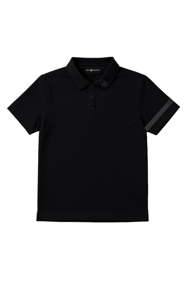 BOWMAN TECH POLO(999)는 남성용 폴로넥 반소매 티셔츠입니다. 블랙 컬러의 무지 디자인으로, 베이직하고 캐주얼한 스타일을 연출합니다. 봄, 여름 시즌에 적합하며, 얇고 부드러운 폴리에스테르 소재로 제작되어 흡습 및 속건 기능을 제공합니다. 레귤러핏으로 편안하게 착용할 수 있으며, 캐주얼 및 미니멀 스타일을 즐기는 분들께 추천합니다.
