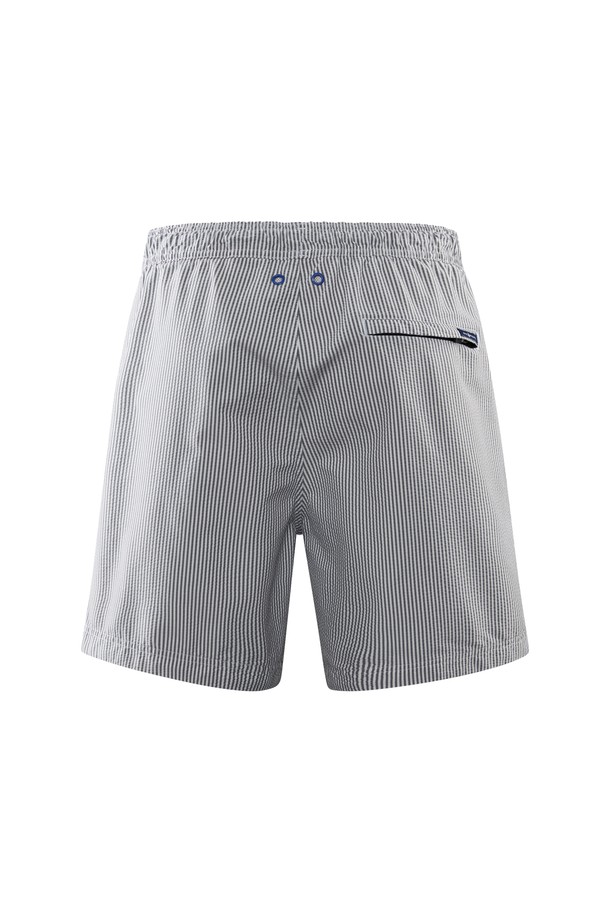 TORNADO SWIM SHORTS(토네이도 스윔 쇼츠)는 여름철 수영과 비치웨어에 적합한 남성용 수영복입니다. 그레이와 화이트 컬러의 스트라이프 패턴으로 캐주얼하고 스포티한 스타일을 연출합니다. 얇은 두께의 폴리에스테르 소재로 제작되어 가볍고 편안한 착용감을 제공하며, 레귤러핏에 밴딩 및 드로우스트링 디테일로 활동성을 더했습니다. 휴가, 리조트, 여름 바캉스룩에 활용하기 좋은 아이템입니다.
