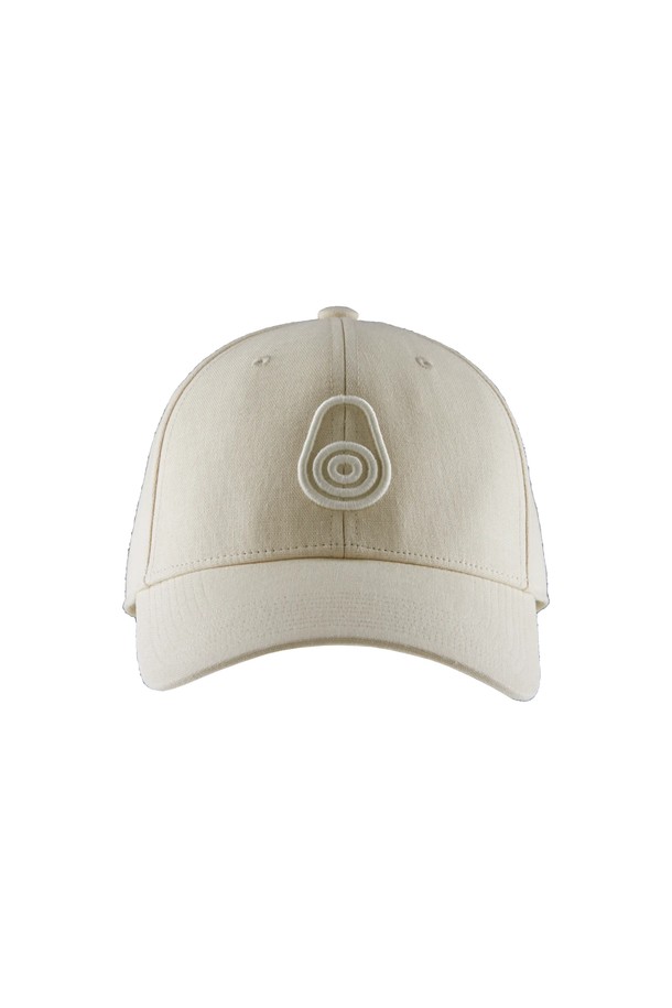 토란도 캡(118)은 베이직한 디자인으로 어디에나 잘 어울리는 볼캡입니다. 부드러운 면 소재로 제작되어 편안한 착용감을 선사하며, 미디엄 모자 깊이로 안정적인 핏을 자랑합니다. 로고 자수 디테일이 돋보이며, 캐주얼, 미니멀, 클래식 스타일을 즐겨 입는 분들께 추천합니다. 봄, 여름, 가을 계절에 산책룩, 봄 소풍룩 등 다양한 TPO에 활용할 수 있습니다. 아이보리와 베이지 두 가지 색상으로 출시되어 취향에 맞게 선택 가능합니다.
