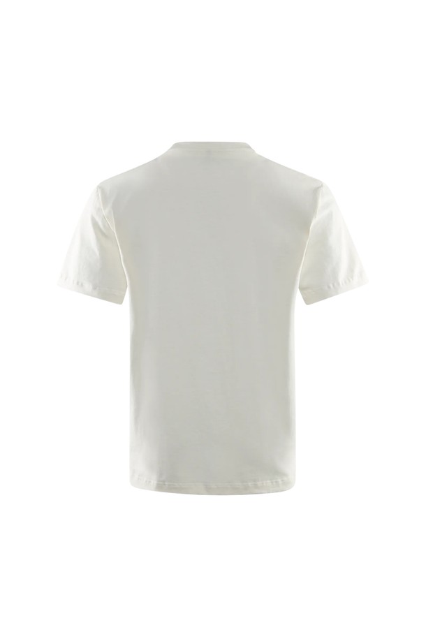 **싸이클론 포켓 티(102)**는 봄, 여름에 활용하기 좋은 공용 상의입니다. 베이직하고 캐주얼한 스타일을 연출하며, 크롭 기장과 레귤러핏으로 제작되었습니다. 부드러운 면 소재로 제작되어 편안한 착용감을 선사하며, 라운드넥과 반소매 디자인으로 시원하게 입을 수 있습니다. 무지 디자인에 포켓 디테일이 더해져 미니멀한 매력을 더합니다. 화이트 컬러로 다양한 하의와 매치하기 용이합니다.
