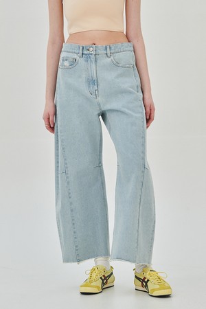 CURVE SILHOUETTE DENIM PANTS