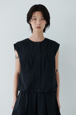 ROUND NECK VOLUME VEST