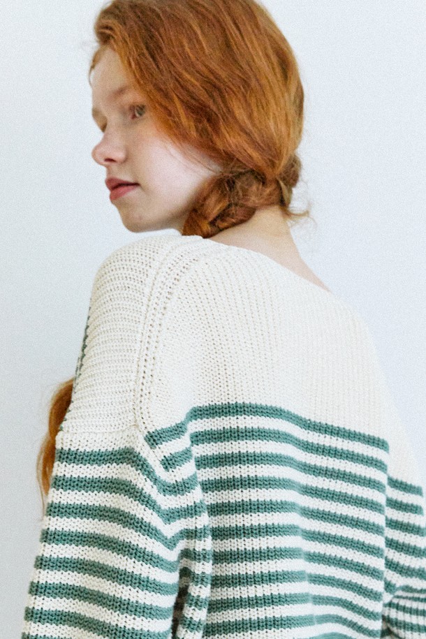 Snug.U - 스웨터 - Cotton 100 Stripe Boat neck Knit Top