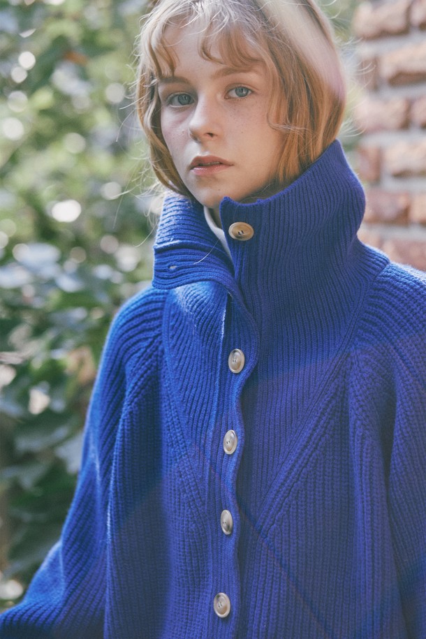 Snug.U - 스웨터 - TURTLE NECK WOOL KNIT CARDIGAN