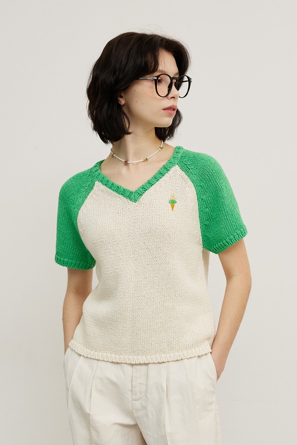 Snug.U - 스웨터 - Ice_Cream Raglan V_neck Knit Top