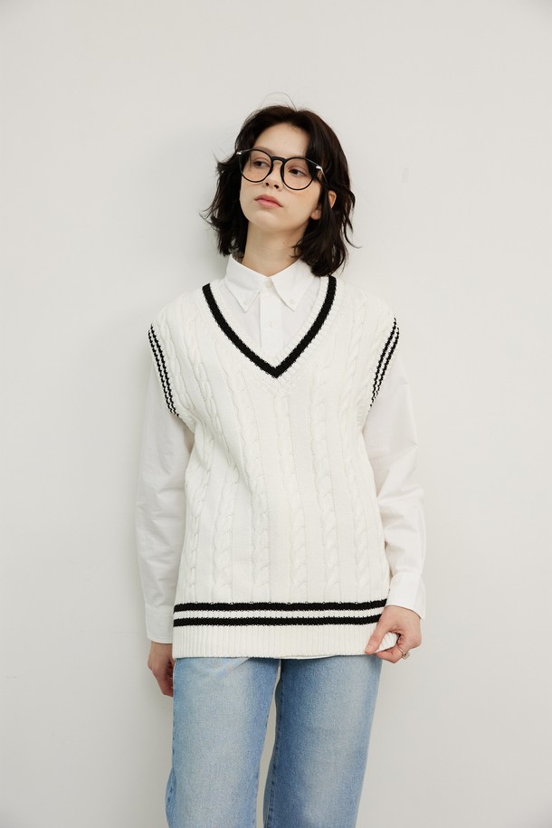 Snug.U - 베스트 - Preppy Cable Cotton 100 V-neck Vest