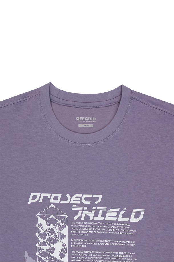 OG 쉴드 그래픽 숏 슬리브 티셔츠는 부드러운 면과 폴리에스테르 혼방 소재로 제작되었으며, 더스티 핑크, 화이트, 블랙 색상으로 제공됩니다. 남녀 모두 착용 가능한 레귤러 핏의 라운드넥 디자인으로, 가슴 부분의 실드 그래픽과 로고 자수가 돋보입니다. 얇은 두께감으로 봄, 여름철 일상복으로 편안하게 입을 수 있으며, 스포티하고 캐주얼한 스타일을 연출하기에 좋습니다.
