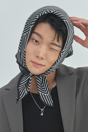 디비언트 라인 스카프_블랙