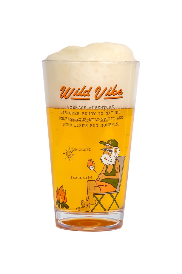 Mr.Wild Tritan Cup (473ml)은 내구성이 뛰어나고 유리처럼 맑은 투명도를 자랑하는 Tritan 소재의 텀블러입니다. 캠핑, 일상 등 실내외에서 모두 사용 가능하며, 473ml의 넉넉한 용량과 인체공학적 손잡이로 편안한 그립감을 제공합니다. 파손 방지 기능과 용량 측정 표시, 하이볼, 맥주, 음료 등 다양한 음료를 담을 수 있는 실용적인 컵입니다.
