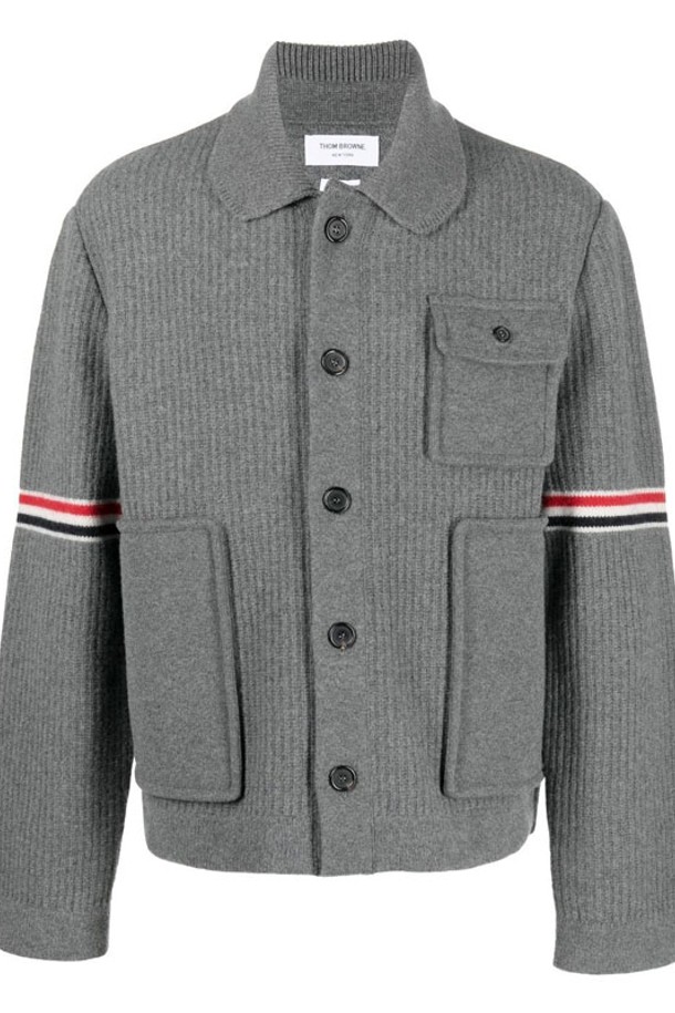 THOM BROWNE - 블루종/점퍼 - [톰브라운] MKJ084A Y1019 035 RWB 암밴드 보일드 포켓 버튼 워크맨 자켓 메드그레이 남성 자켓