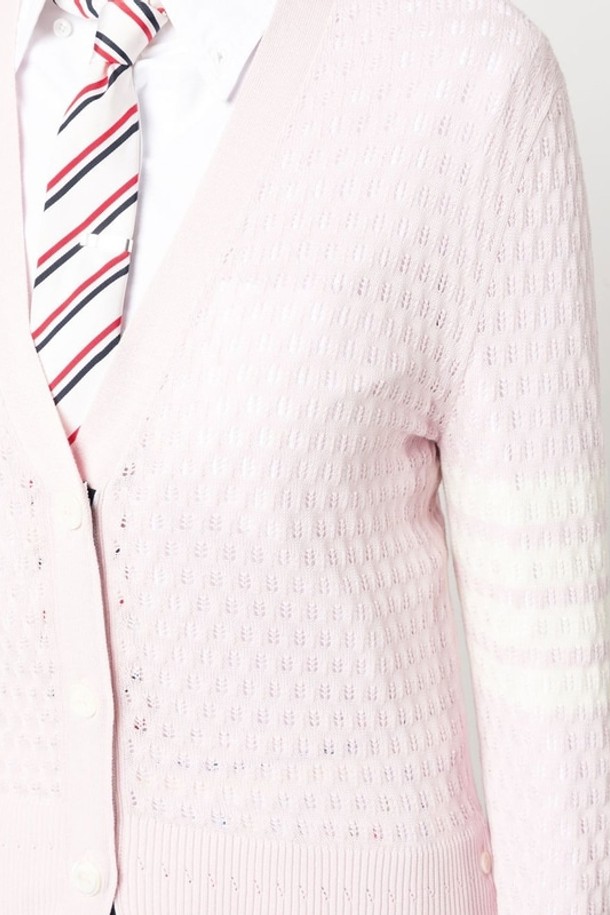 THOM BROWNE - 반소매 티셔츠 - [톰브라운] FKC504A Y3502 680 사선완장 포인텔 스티치 브이넥 버튼 미드커프 가디건 핑크 여성 자켓