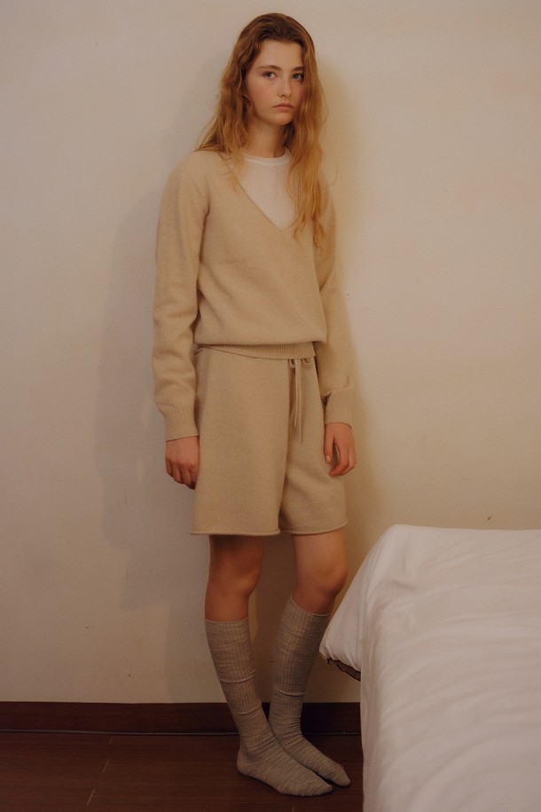 BLANK03 - 롱/미디팬츠 - whole-garment half pants (light beige)