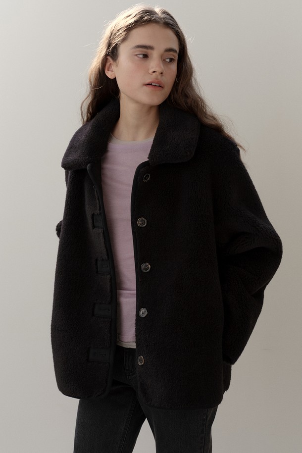 BLANK03 - 코트 - [24winter] wool shearing reversible half coat (black)