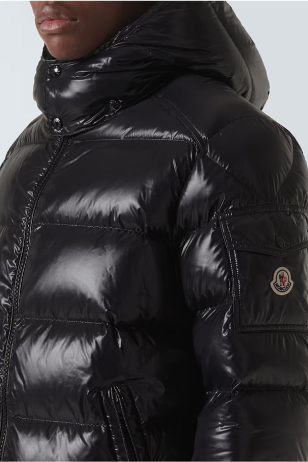 MONCLER - 다운/패딩 - 몽클레어 남성 마야 쇼트 다운 패딩 자켓 (블랙) 1A53600 68950 999