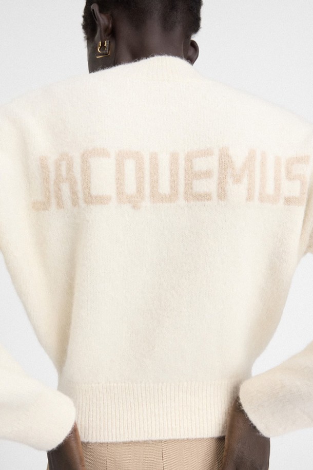 JACQUEMUS - 스웨터 - 자크뮈스 여성 로고 클래식 니트 라이트베이지 241KN353 2329 130