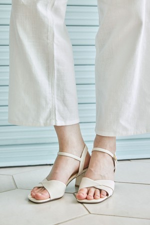 Feminine Basic 힐 샌들 7cm -US9008 (2color)