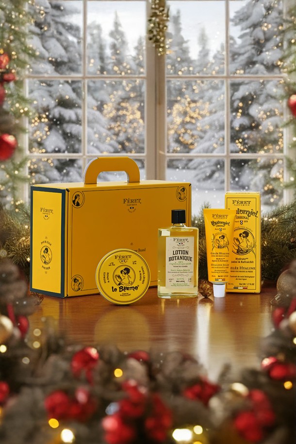 [페레파퓨머] 헤리티지 기프트 세트 - 프렌치 바디케어 클래식 3종은 일상에서 사용할 수 있는 보습 기능의 바디케어 3종 세트입니다. 프렌치 클래식 디자인으로, 소중한 분들께 선물하기 좋은 기프트 세트입니다.
