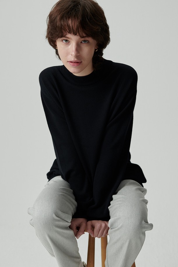 STUDIO SÉCANTE - 스웨터 - FREYA Merino Wool Knit (Soul Black)