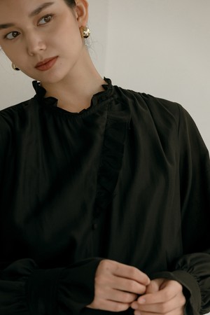 Trimming Frill Blouse _ Black