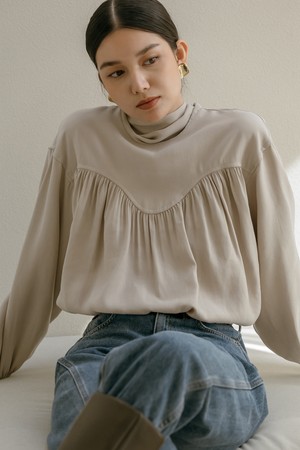 Analeigh Tie Blouse _ Beige