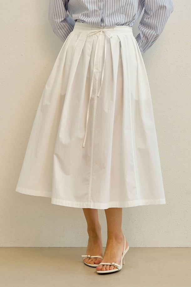 Mayver U - 롱스커트 - Atte Flare Skirt _ Ivory