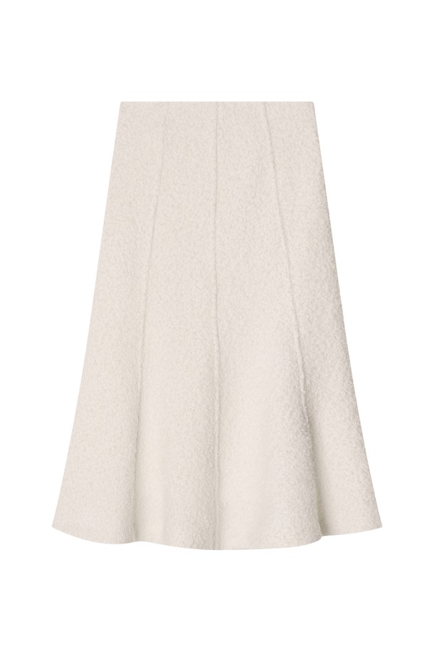 Soline 트위드 스커트 _ 아이보리

겨울 시즌, 여성스러운 스타일을 완성해 줄 Soline(솔린) 아이보리 트위드 스커트입니다. 울과 폴리에스테르 혼방 소재로 제작되어 부드러운 촉감과 함께 정전기 방지 및 미끄럼 방지 기능을 갖췄습니다. 플레어 A라인 핏에 무릎 아래 기장으로, 클래식하고 엘레강스한 무드를 연출합니다. 허리 안쪽 미끄럼 방지 테이프와 안감이 있어 편안하게 착용 가능하며, 오피스룩, 모임룩, 연말 모임룩 등 다양한 TPO에 활용할 수 있습니다.

