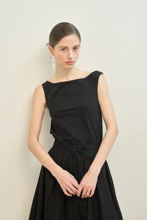 Balm Off-Shoulder Sleeveless T-Shirt _ Black