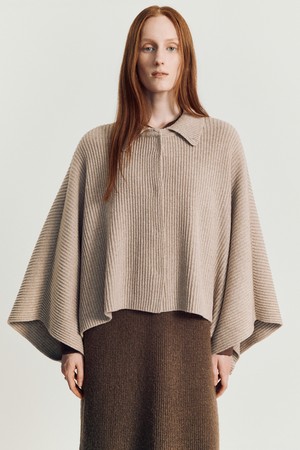 Roddie Cape Knit jacket _ Beige