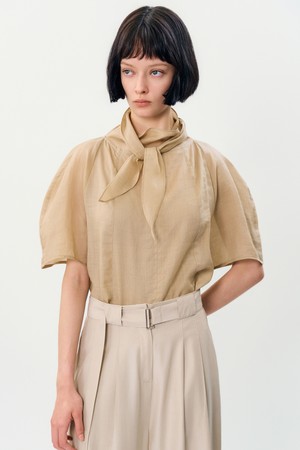 Yuno Tie blouse _ Beige