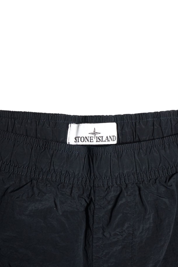 STONE ISLAND - 하프팬츠 - 스톤아일랜드 25SS 나일론 반바지 블랙 K1S15B100009 S0043 V0029