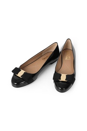 [페라가모 FERRAGAMO] 01 A181 0574556 여성 플랫슈즈 블랙