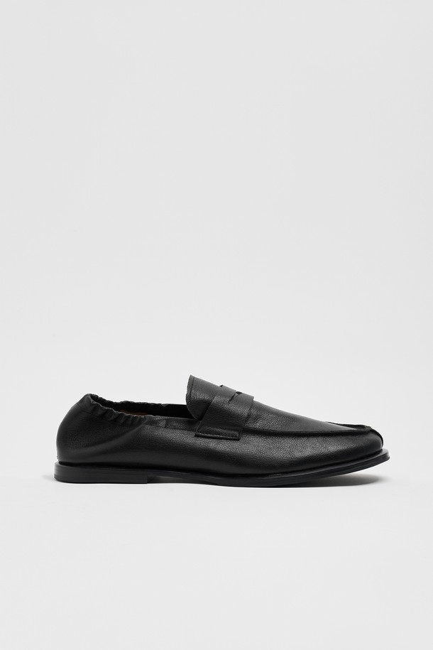 LOSTGARDEN - 드레스화 - UNIFORM Flat Loafer Black