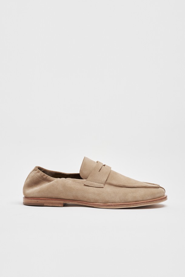 LOSTGARDEN - 드레스화 - UNIFORM Flat Loafer Beige