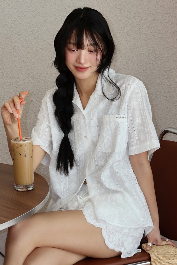 OURHOPE - 셔츠 - Olive Atelier Flower Shirt - White