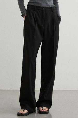 Soft Brushed Touch One-Tuck Pants - Black