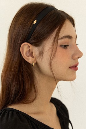 Goldish Point Satin Hairband - Black