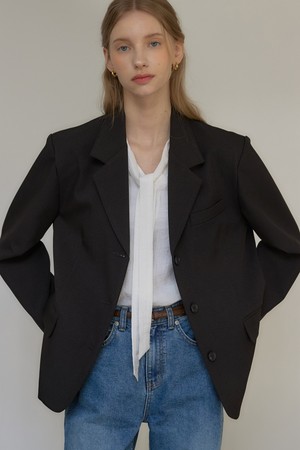 시그니처 싱글 버튼 자켓 - Black